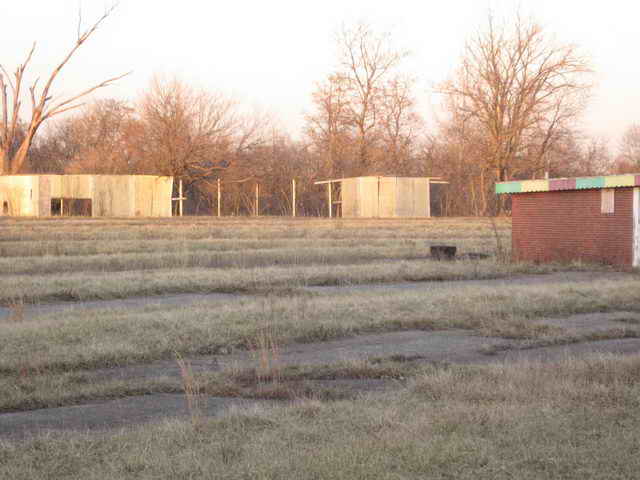 Sherwood 3 Drive-In - 2006 Photo (newer photo)